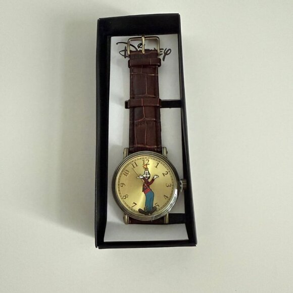 NWT - Disney Adult Vintage Analog Quartz Watch - Picture 3 of 15